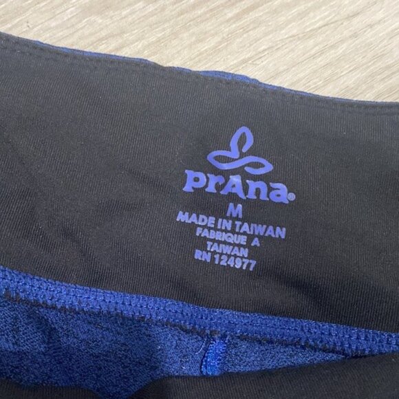 Prana workout leggings yoga size medium goes to knees - Picture 3 of 6
